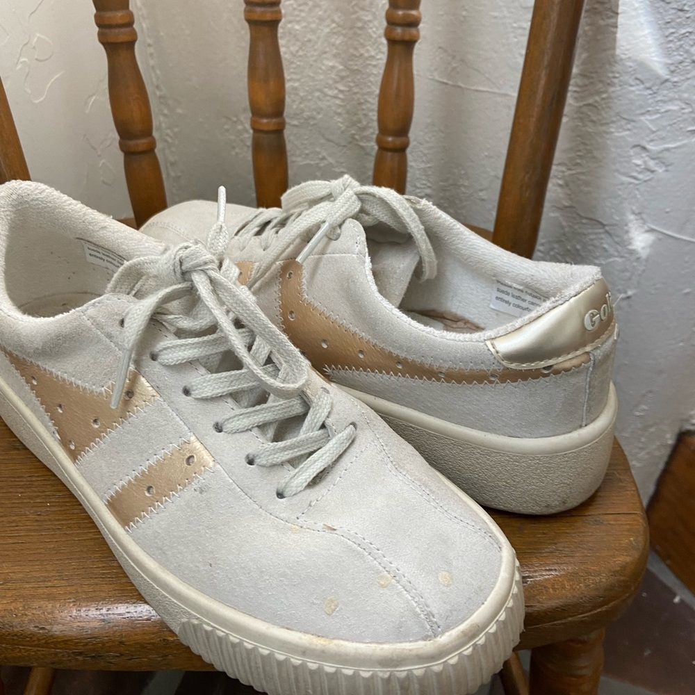 Gola women’s sneaks.